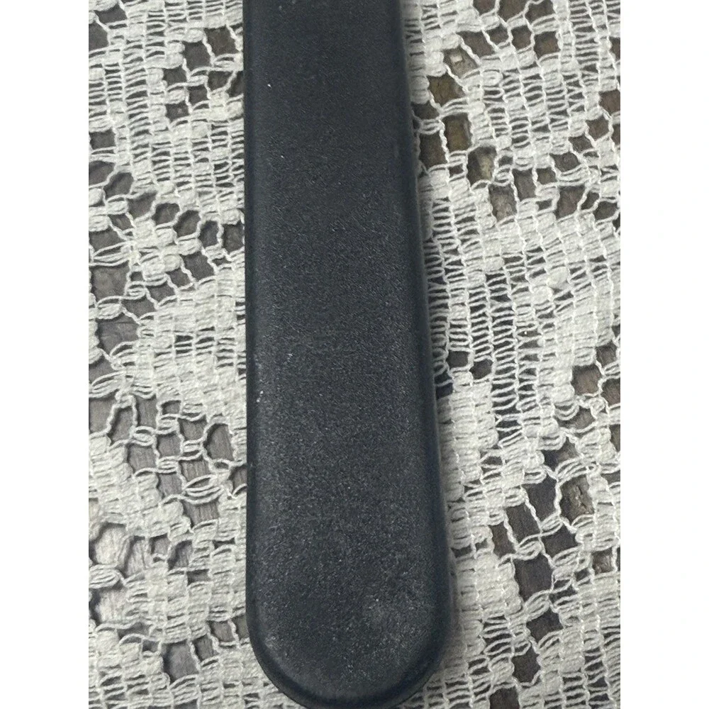 Pampered Chef - Cheese Knife Slicer/Spreader Stainless W/Protective Cover #1125